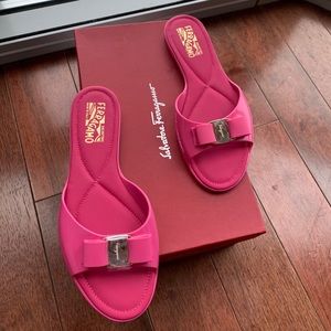 New! Salvatore Ferragamo Cirella Bow Sandals Pink